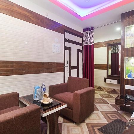 Oyo 16064 Tirupati Lodge Siliguri Dış mekan fotoğraf