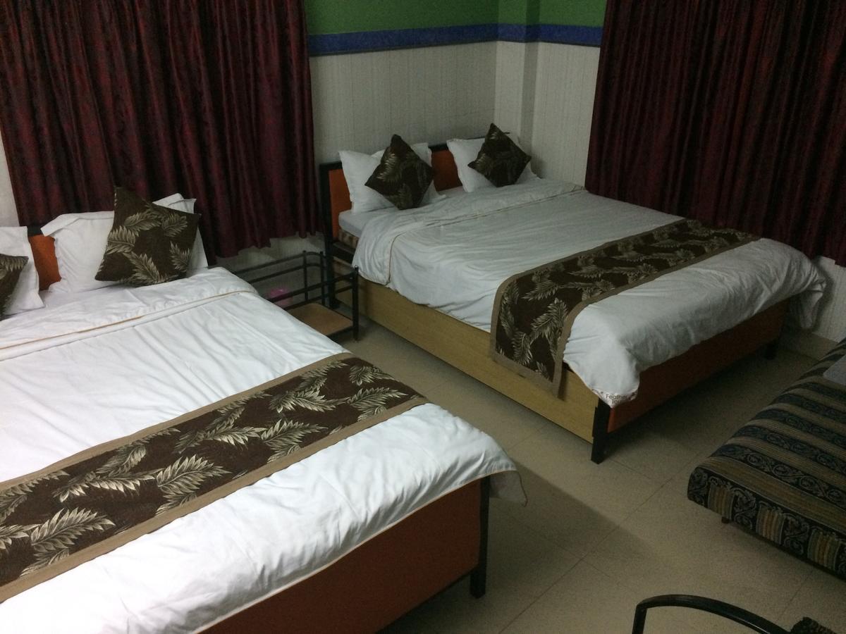 Oyo 16064 Tirupati Lodge Siliguri Dış mekan fotoğraf